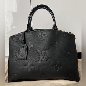 Louis Vuitton Black Monogram Handbag